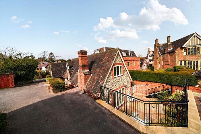 3 Bedroom Semi-Detached House For Sale In Greyfriars Lane, Storrington, RH20