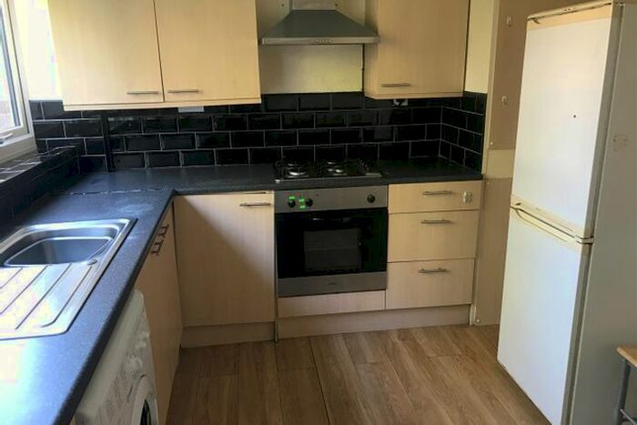 2 Bedroom Flat To Rent In Carpenter Road, Edgbaston, Birmingham, B15
