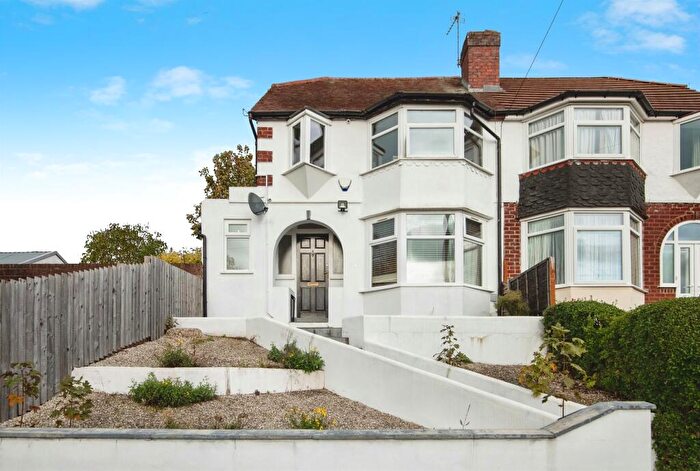 3 Bedroom Semi Detached House For Sale In Millbrook Road, Birmingham, B14