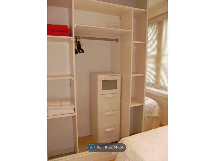 1 Bedroom Flat To Rent In Bell Street, London, NW1
