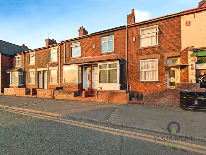 3 Bedroom Terraced House To Rent In Hanley Road, Stoke-on-Trent, Staffordshire, ST1