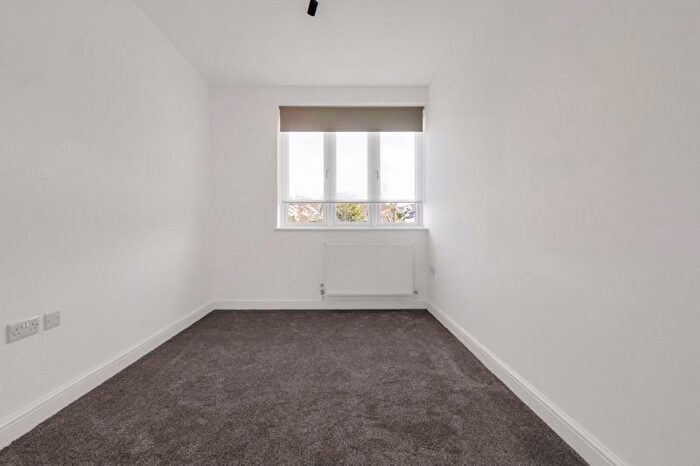 Studio To Rent In Mays Lane, Barnet, EN5