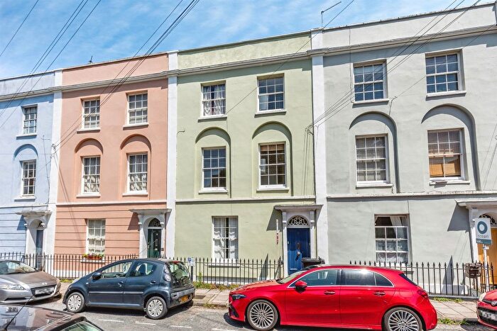 1 Bedroom Flat For Sale In Fremantle Square, Kingsdown, Bristol, BS6