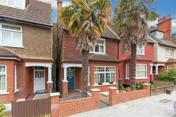 4 Bedroom Terraced House To Rent In Thornlaw Road, West Norwood, London, SE27