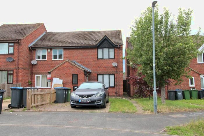 2 Bedroom End Of Terrace House To Rent In Armstrong Close, Rugby, Warwickshire, CV22
