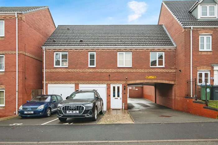 2 Bedroom Coach House For Sale In Bedford Street, Tipton, DY4