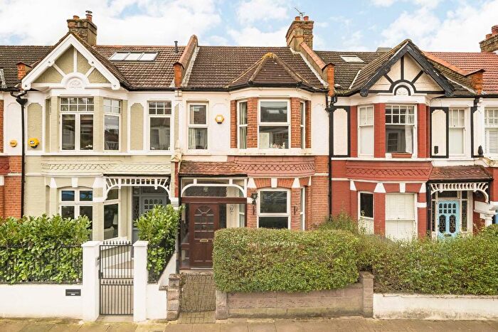 3 Bedroom Property For Sale In Chasefield Road, Tooting, SW17