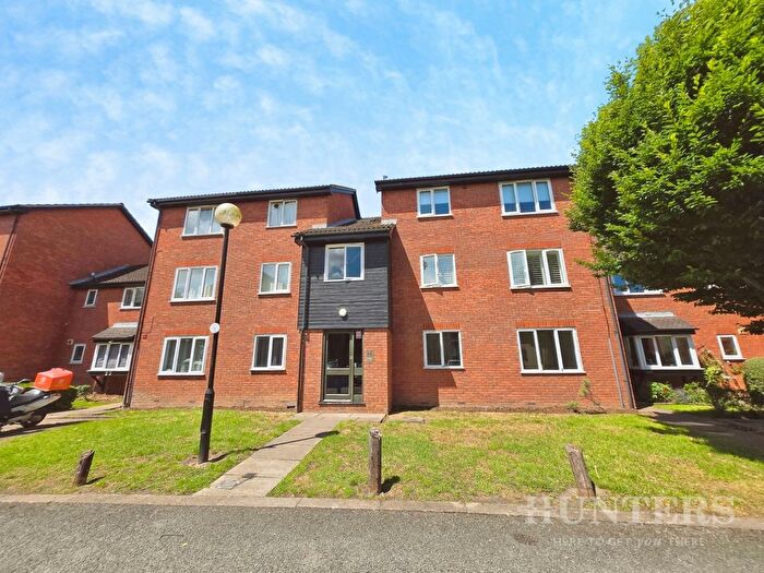1 Bedroom Flat To Rent In Firs Close, Mitcham, CR4