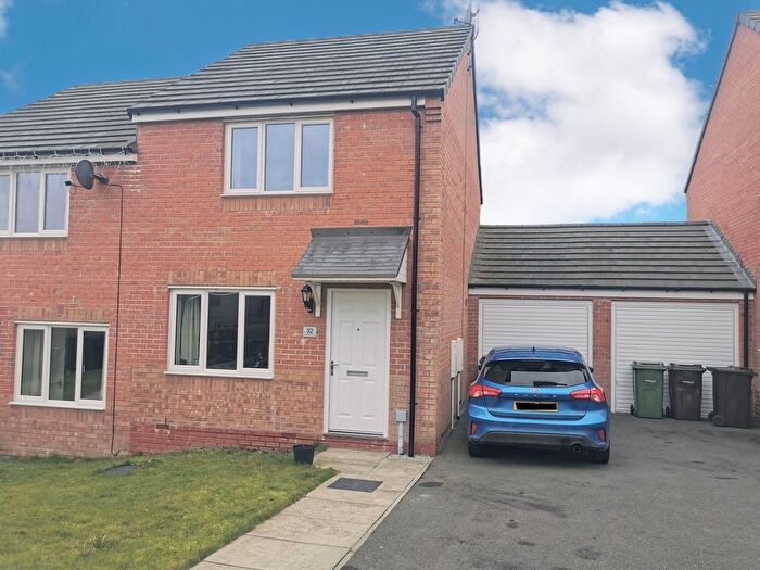 2 Bedroom Semi-Detached House For Sale In Woodland Walk, Upton, Pontefract, WF9