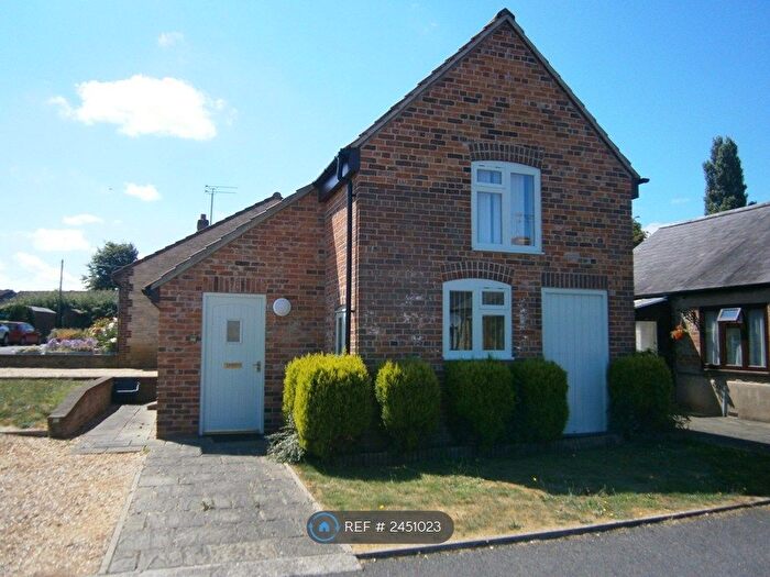 1 Bedroom Detached House To Rent In Vicarage Street, Warminster, BA12