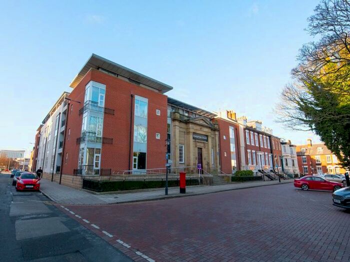 2 Bedroom Apartment To Rent In Kingston Court, Hull, HU2