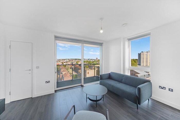 2 Bedroom Flat To Rent In Batavia Road London, SE14