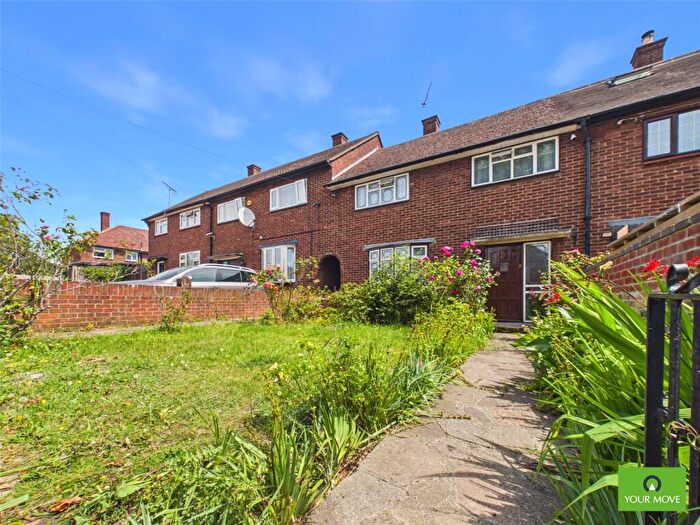 3 Bedroom House To Rent In Swindon Lane, Romford, RM3
