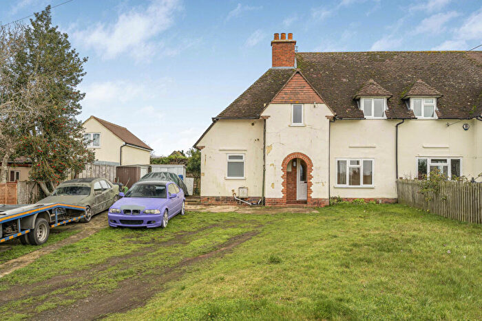 3 Bedroom Semi Detached House For Sale In Rowland Road, Cholsey, OX10