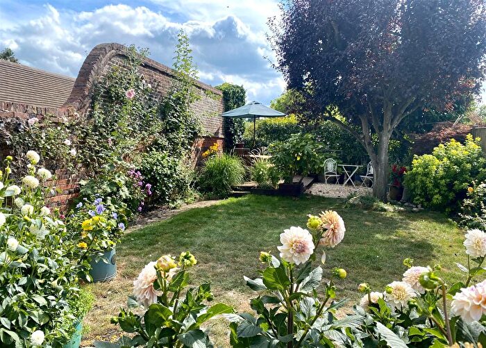 3 Bedroom Semi-Detached House For Sale In Ashes Lane, Hadlow, Tonbridge, TN11