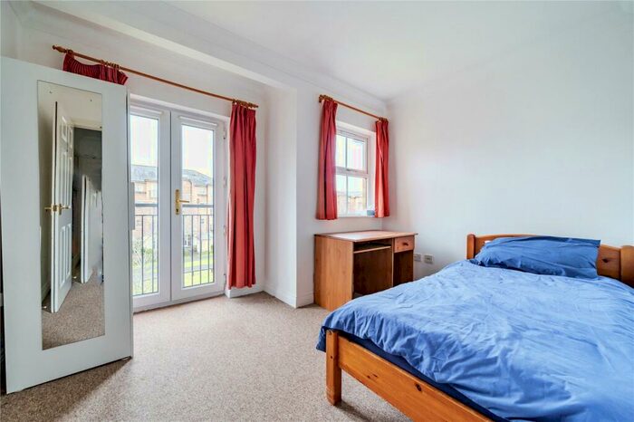 3 Bedroom Apartment For Sale In Venneit Close, Oxford, OX1