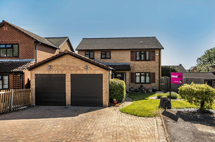 4 Bedroom Detached House For Sale In Tiffany Close, Wokingham, Berkshire, RG41