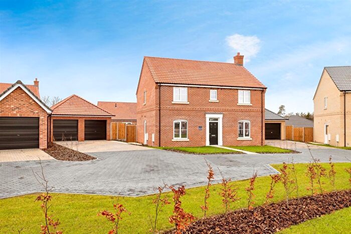 4 Bedroom Detached House For Sale In Wren Gardens, Wrentham, Beccles, NR34