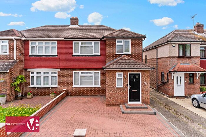 3 Bedroom Semi-Detached House To Rent In Bullwell Crescent, Waltham Cross, EN8