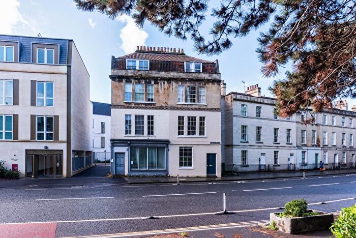 1 Bedroom Flat To Rent In Albion Place, Bath, BA1