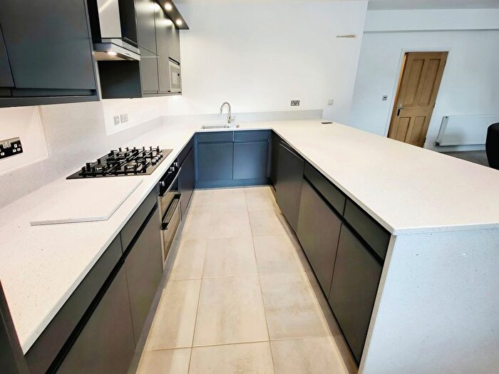 1 Bedroom Flat To Rent In Walkershall Way, Manchester, Greater Manchester, M20