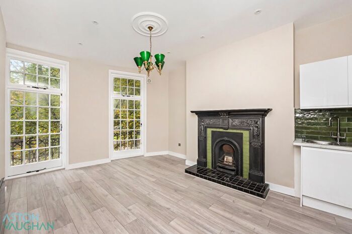 2 Bedroom Flat To Rent In Gloucester Place, Brighton, East Sussex, BN1