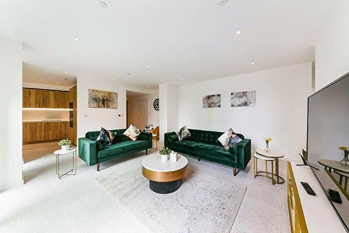 3 Bedroom Flat To Rent In Georgette Apartments, Cendal Crescent, E1