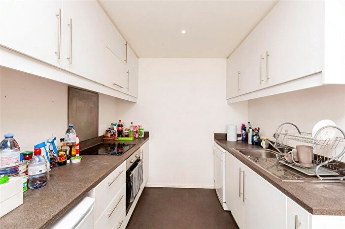 1 Bedroom Flat For Sale In Canal Street, Nottingham, NG1