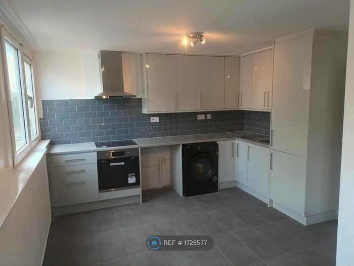 4 Bedroom Flat To Rent In Wendling, London, NW5