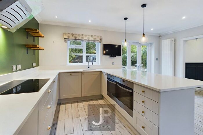 3 Bedroom Semi-Detached House To Rent In Broomwood Gardens, Pilgrims Hatch, Brentwood, CM15