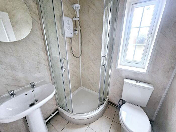 1 Bedroom Flat To Rent In Whites Road, Southampton, SO19