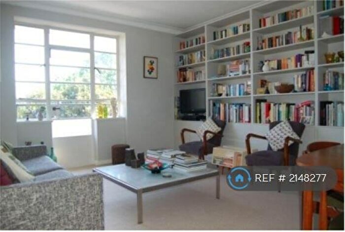 2 Bedroom Flat To Rent In Hightrees House, London, SW12