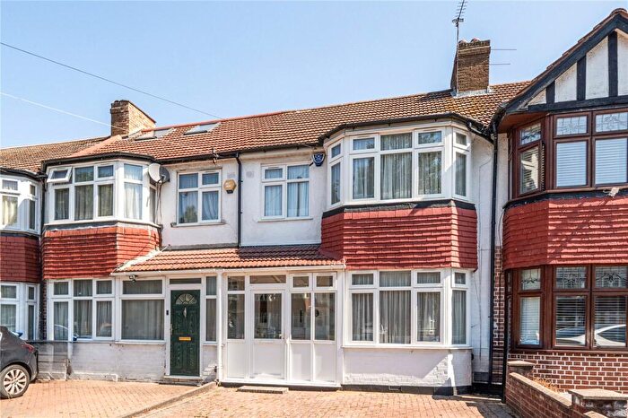 3 Bedroom Terraced House For Sale In The Fairway, Palmers Green, London, N13