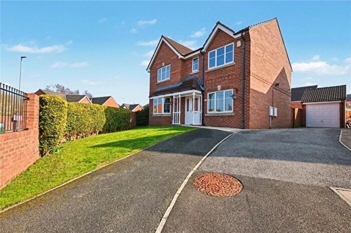 4 Bedroom Detached House For Sale In May Avenue, Churwell, Morley, Leeds, LS27