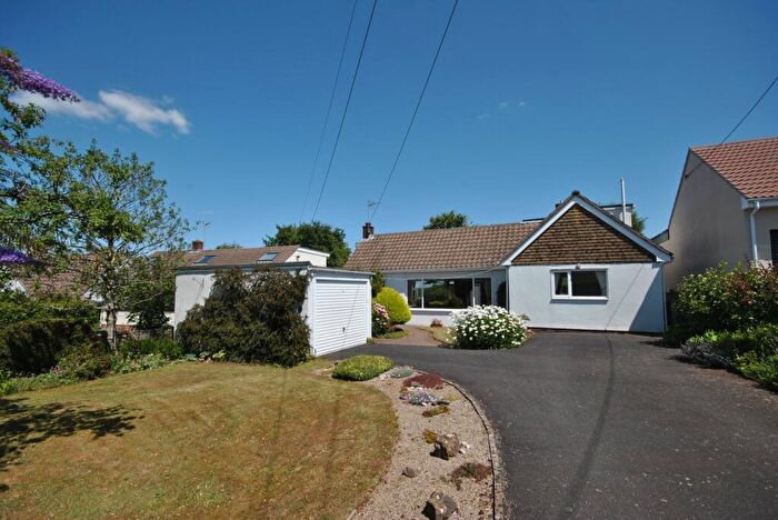 4 Bedroom Bungalow For Sale In Beech Road, Shipham, BS25