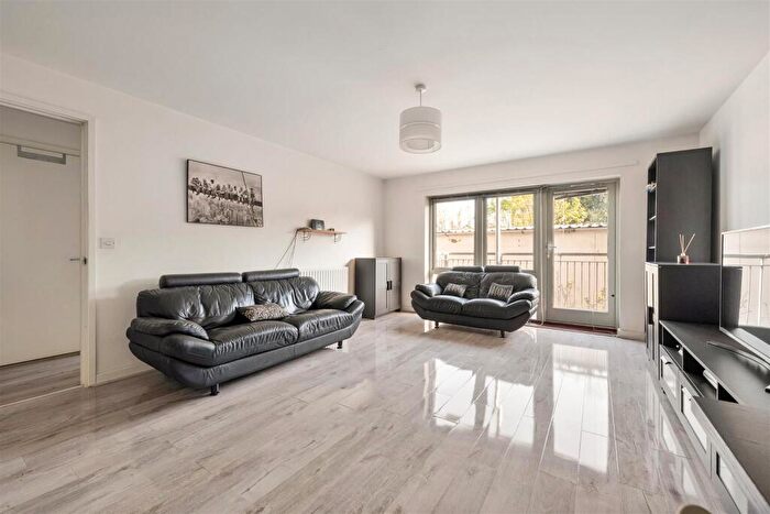 1 Bedroom Flat For Sale In Dalston Lane, Hackney, E8