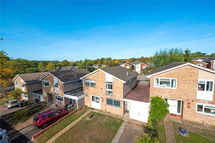 4 Bedroom Detached House For Sale In Hadrian Close, St. Albans, Hertfordshire, AL3