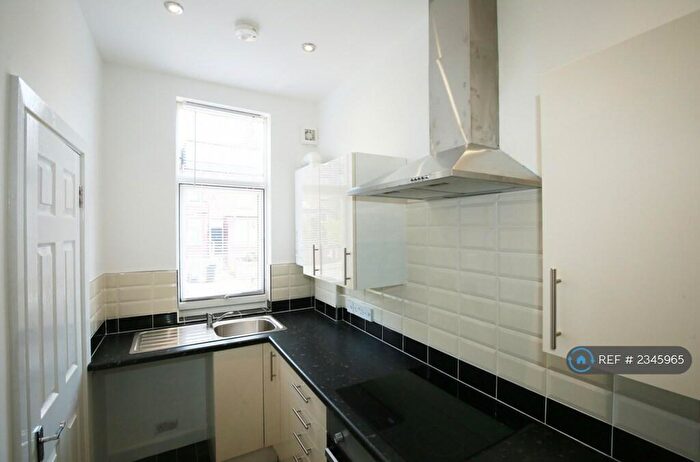 3 Bedroom Terraced House To Rent In Raincliffe Street, Leeds, LS9