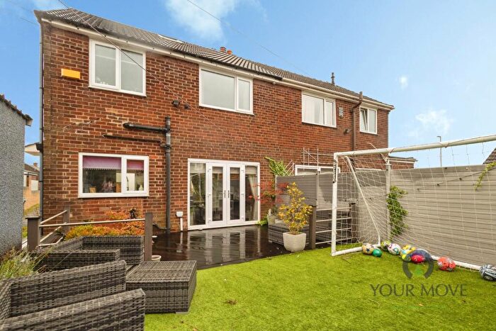 4 Bedroom Semi-Detached House For Sale In Long Rushes, Shaw, Oldham, Greater Manchester, OL2