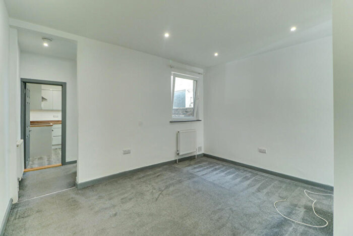 3 Bedroom Terraced House For Sale In Toronto Road, Portsmouth, PO2