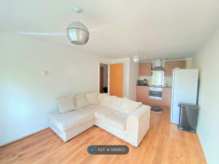 1 Bedroom Flat To Rent In Broughton Lane, Salford, M7