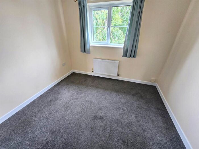 2 Bedroom End Of Terrace House For Sale In Commodore Road, Oulton Broad, NR32