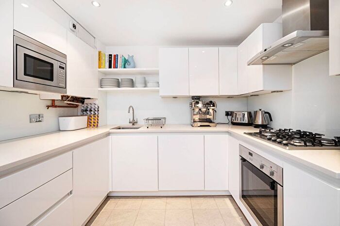 2 Bedroom Flat For Sale In Batemans Row, Shoreditch, London, EC2A