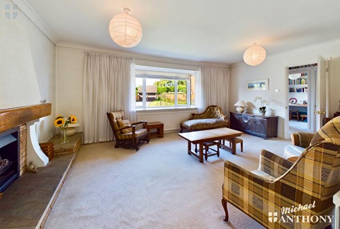 4 Bedroom Detached House For Sale In The Pightle, Oving, Aylesbury, HP22