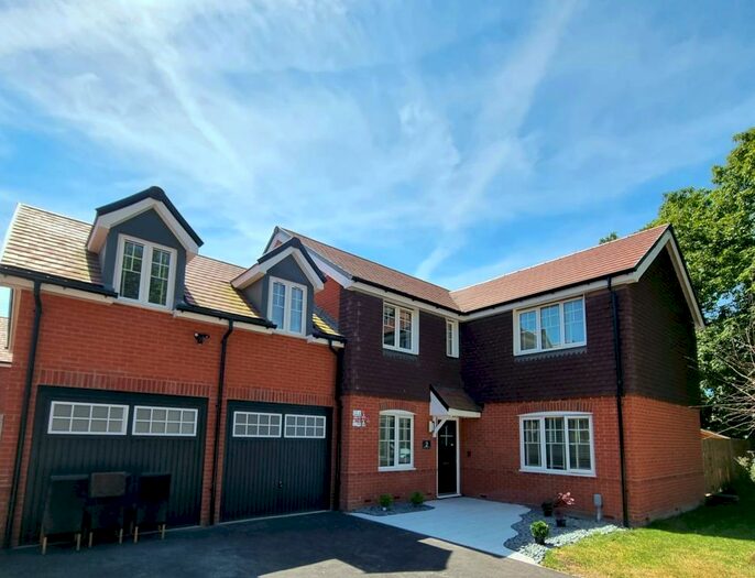 5 Bedroom Detached House To Rent In Garrett Drive, Shinfield, RG2