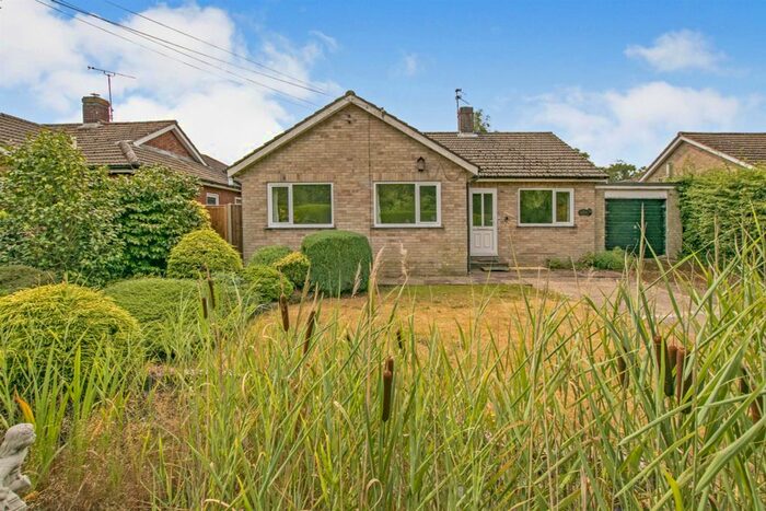3 Bedroom Detached Bungalow For Sale In School Lane, Smallburgh, Norwich, NR12