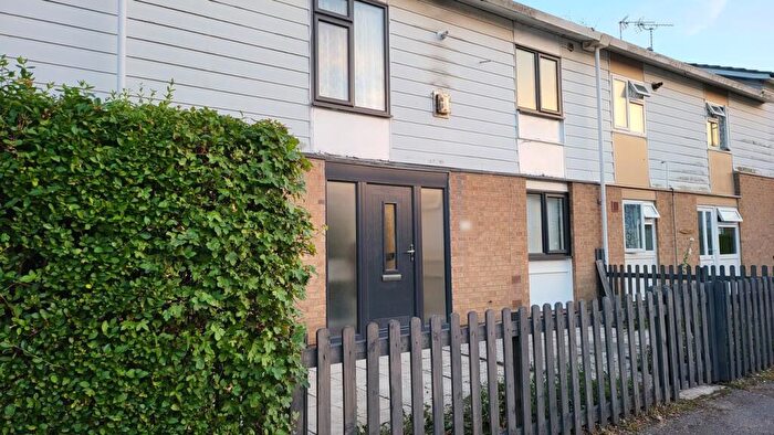 3 Bedroom Terraced House To Rent In Abbey Road, Basingstoke, RG24