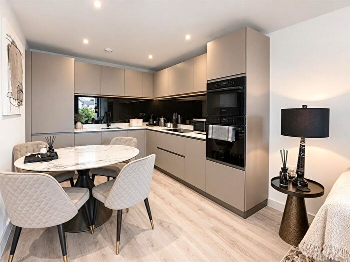 2 Bedroom Apartment For Sale In Windsor Gardens, Windsor Road, Penarth, CF64