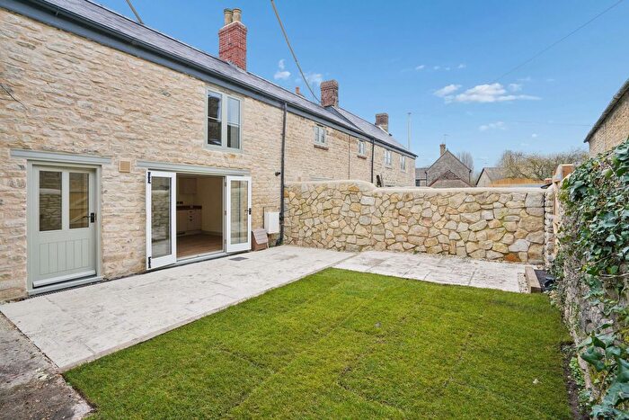 1 Bedroom End Of Terrace House For Sale In Church Street, Ducklington, OX29