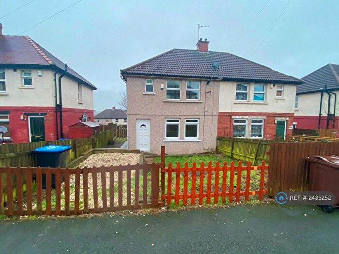 3 Bedroom Semi-Detached House To Rent In Falkland Road, Bradford, BD10